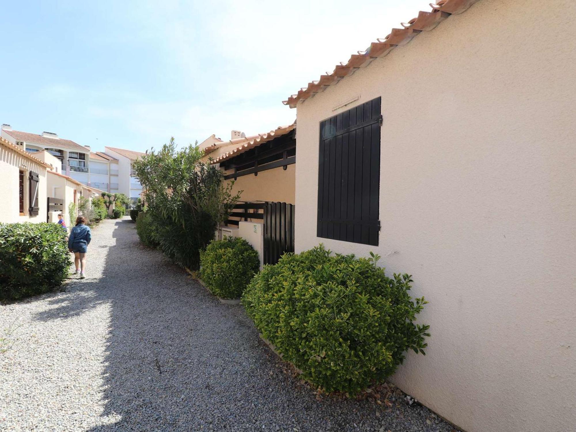 Maison Le Grau-du-Roi, 2 pièces, 5 personnes - FR-1-307-142 Esterno foto